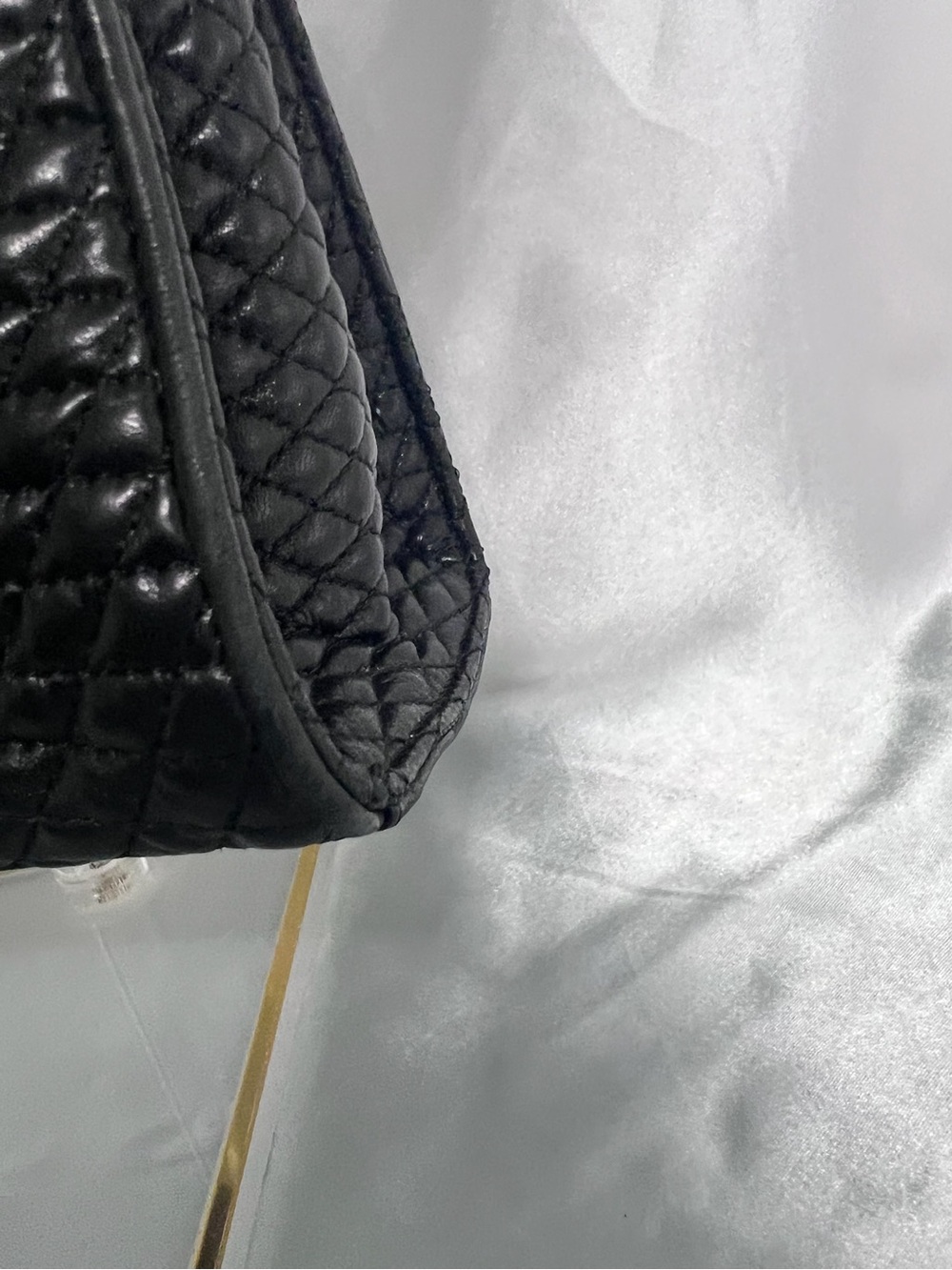 Preloved Vintage Bally Black Quilted Top-Handle Women's Bag with Gold Hardware - Picture 7 of 16